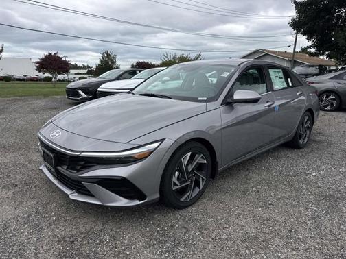 2025 Hyundai ELANTRA Limited