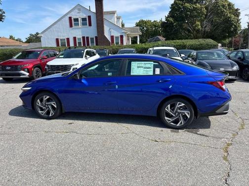 2025 Hyundai ELANTRA SEL Sport
