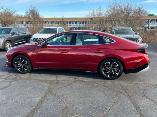 2025 Hyundai SONATA SEL