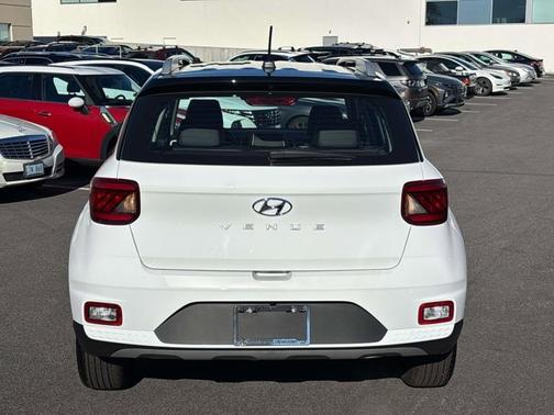 2025 Hyundai VENUE Limited