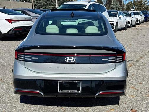 2026 Hyundai SONATA Hybrid SEL