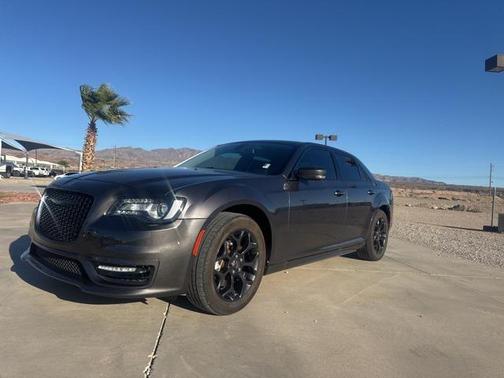 2022 Chrysler 300 Touring L