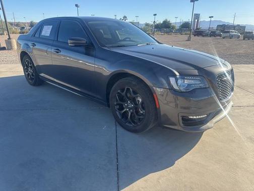 2022 Chrysler 300 Touring L