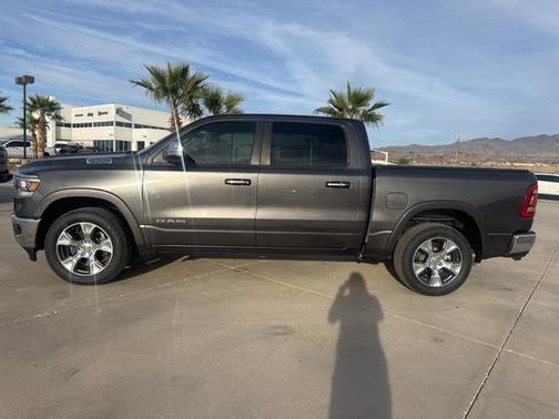 2022 RAM 1500 Laramie Crew Cab 4x4 57' Box