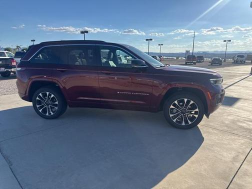 2025 Jeep Grand Cherokee Overland