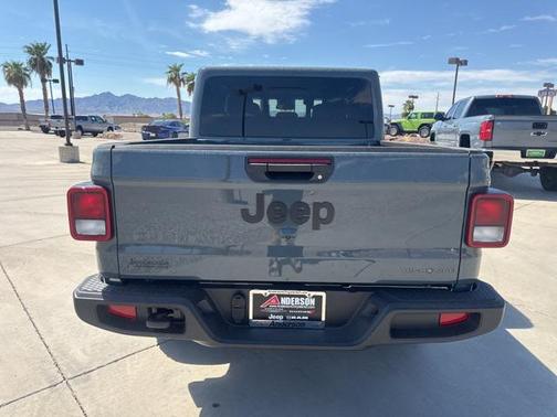 2025 Jeep Gladiator Sport