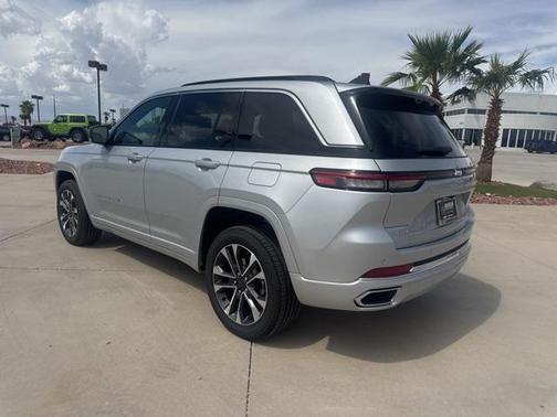 2025 Jeep Grand Cherokee Overland