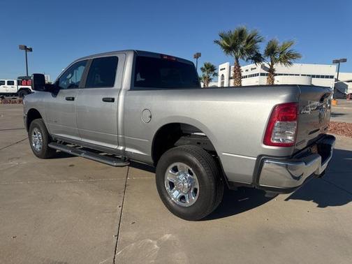 2024 RAM 2500 Big Horn Crew Cab 4x4 64' Box