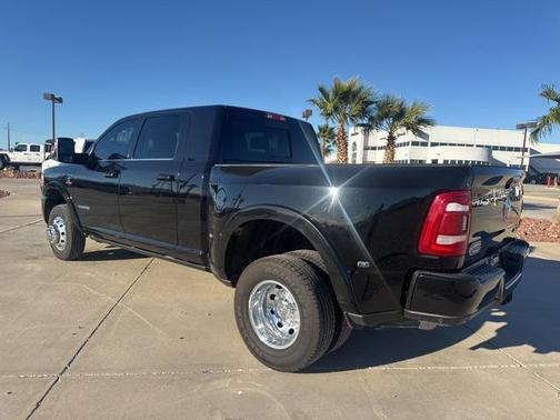 2024 RAM 3500 Limited Longhorn Mega Cab 4x4 64' Box