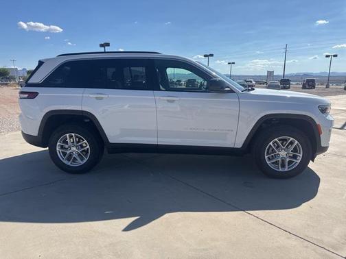 2025 Jeep Grand Cherokee Laredo X