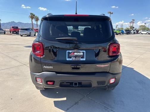 2023 Jeep Renegade Trailhawk