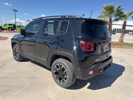 2023 Jeep Renegade Trailhawk
