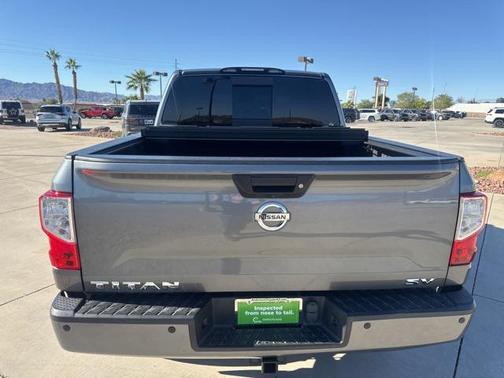 2017 Nissan Titan SV