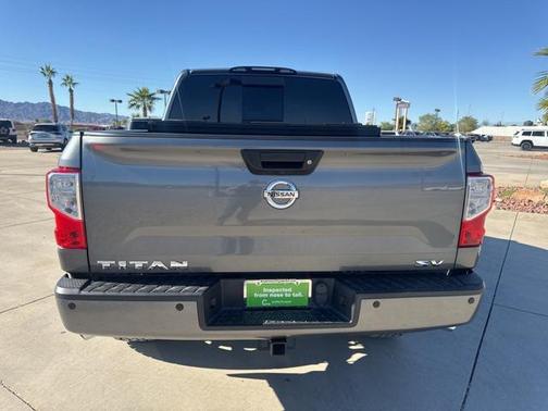 2017 Nissan Titan SV
