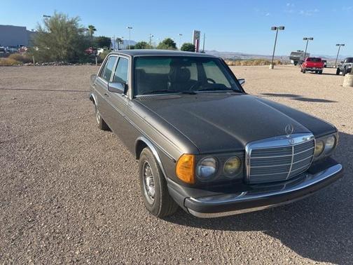 1985 Mercedes-Benz E-Class 300D
