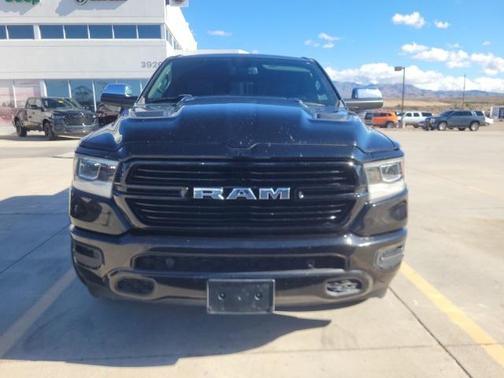 2020 RAM 1500 Laramie Crew Cab 4x4 64' Box
