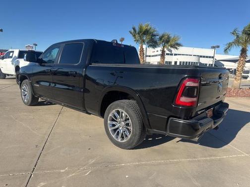 2020 RAM 1500 Laramie Crew Cab 4x4 64' Box
