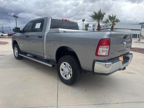 2022 RAM 2500 Big Horn Crew Cab 4x4 64' Box