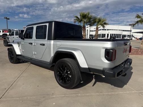 2022 Jeep Gladiator Overland 4x4