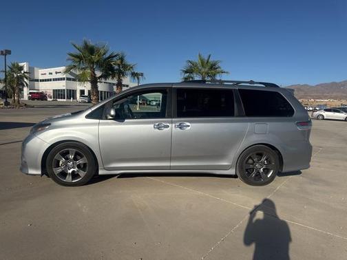 2015 Toyota Sienna SE