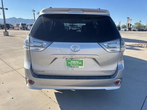 2015 Toyota Sienna SE