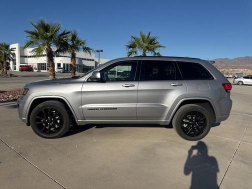 2020 Jeep Grand Cherokee Altitude