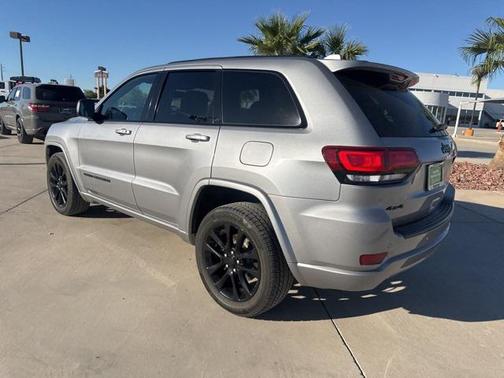 2020 Jeep Grand Cherokee Altitude