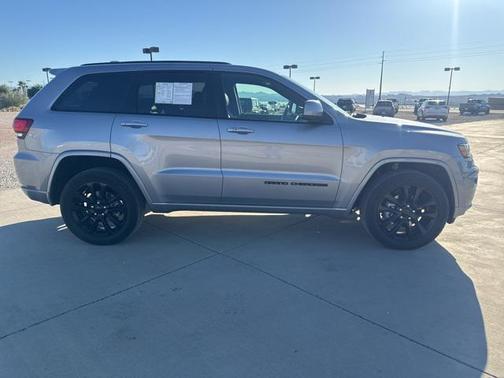 2020 Jeep Grand Cherokee Altitude