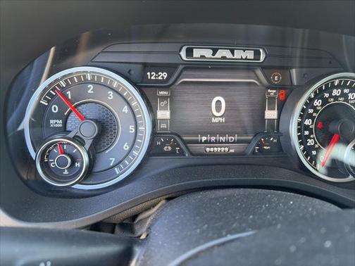 2022 RAM 1500 Laramie Crew Cab 4x4 57' Box