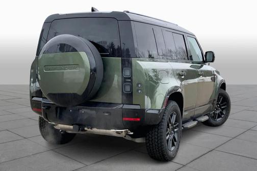 2026 Land Rover Defender 110 X-Dynamic SE