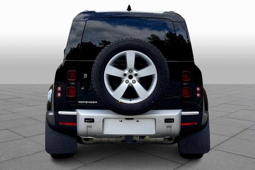 2025 Land Rover Defender P400 S