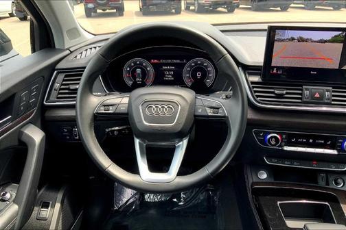 2024 Audi Q5 45 S line quattro Premium