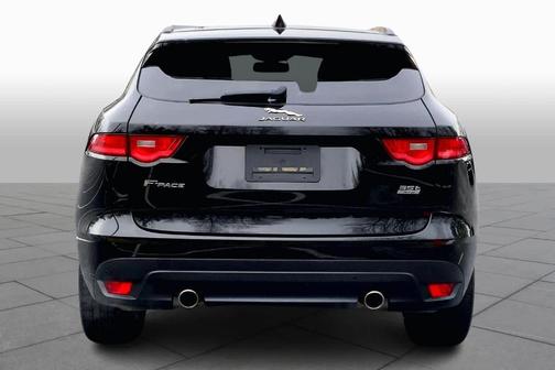 2017 Jaguar F-PACE 35t R-Sport