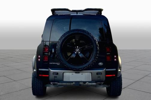 2022 Land Rover Defender 110 X-Dynamic SE