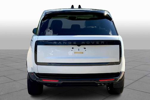 2024 Land Rover Range Rover P530 SE