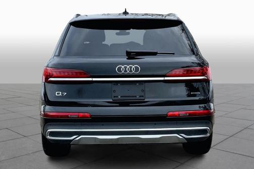 2022 Audi Q7 55 Premium Plus