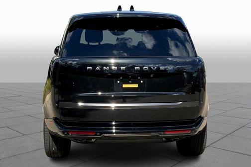 2024 Land Rover Range Rover P530 SE