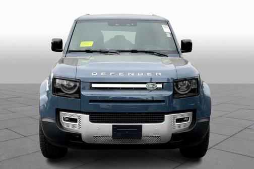 2025 Land Rover Defender P400 S