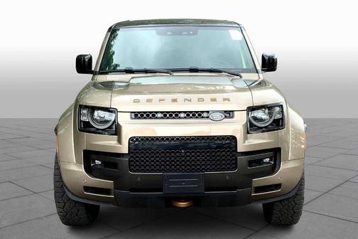 2025 Land Rover Defender OCTA