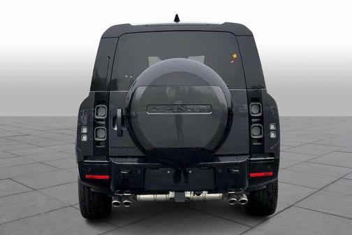 2025 Land Rover Defender P500 V8