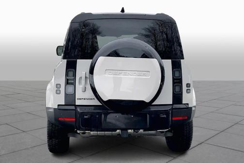 2026 Land Rover Defender 110 S