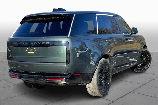 2025 Land Rover Range Rover P400 SE 7 Seat