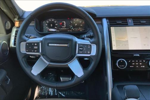 2025 Land Rover Discovery P360 Dynamic SE