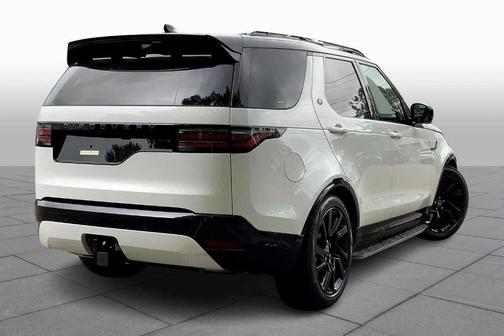 2025 Land Rover Discovery P300 Dynamic SE