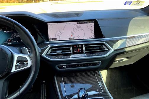 2022 BMW X5 M50i