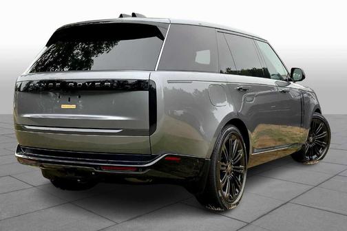 2025 Land Rover Range Rover P400 SE 7 Seat