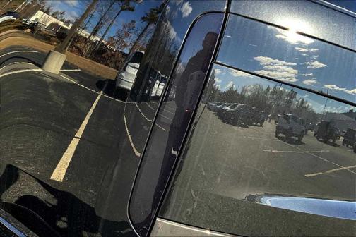2025 Land Rover Range Rover P400 SE 7 Seat