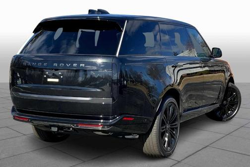 2025 Land Rover Range Rover P400 SE 7 Seat