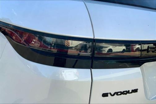 2025 Land Rover Range Rover Evoque Dynamic SE