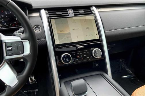 2024 Land Rover Discovery P300 Dynamic SE